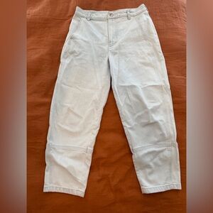 Everlane barrel jeans in light wash.